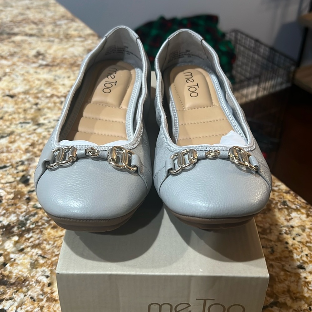 BRAND ME TOO WOMENS SHOE SIZE 8 like new worn once